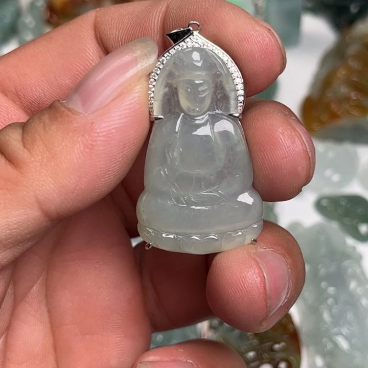 翡翠未镶嵌颈饰素衣观音