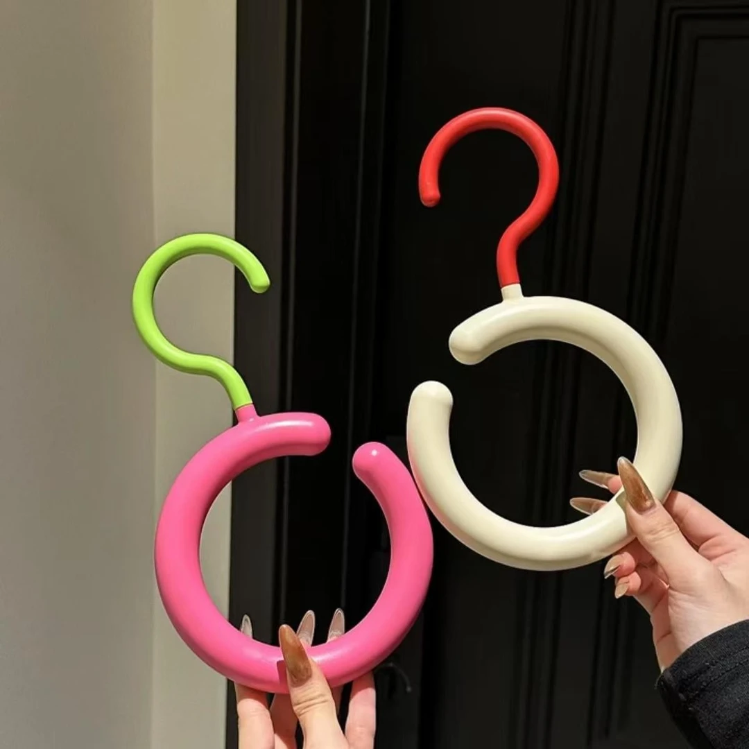 家用多巴胺衣帽挂钩免打孔多巴胺旋转挂钩多功能弧形挂钩围巾挂钩