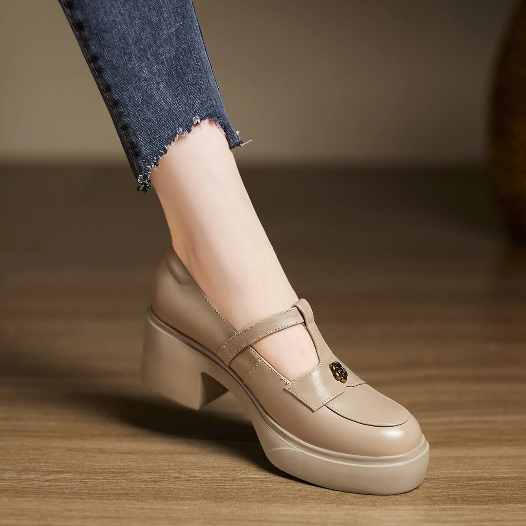 6.5cm粗跟单鞋杏色防水台高跟鞋头层牛皮山茶花玛丽珍鞋圆头皮鞋