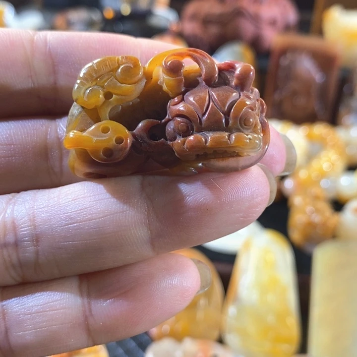 石英质玉（黄龙玉）未镶嵌黄龙玉