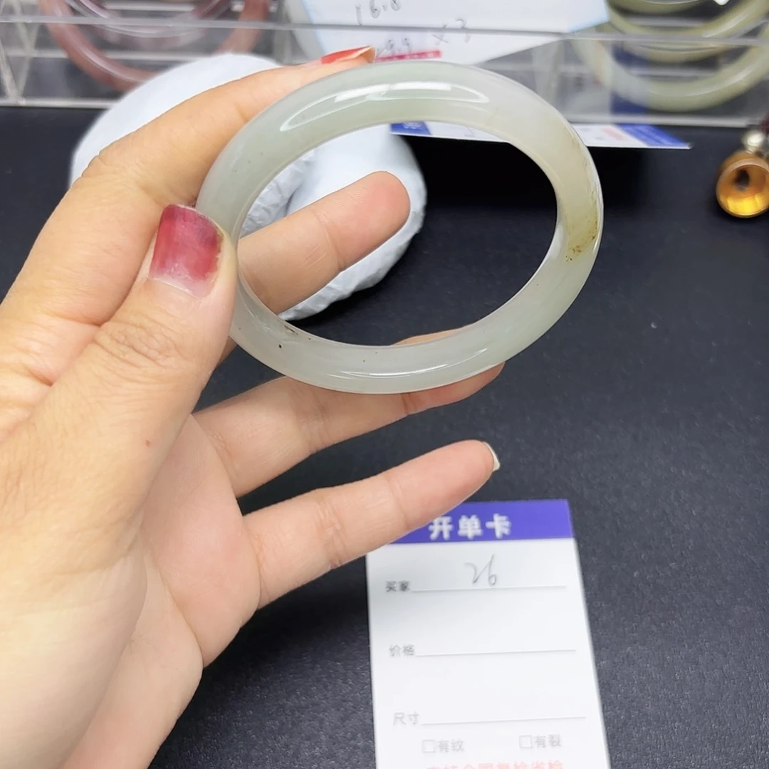 石英质玉未镶嵌手镯26/605961