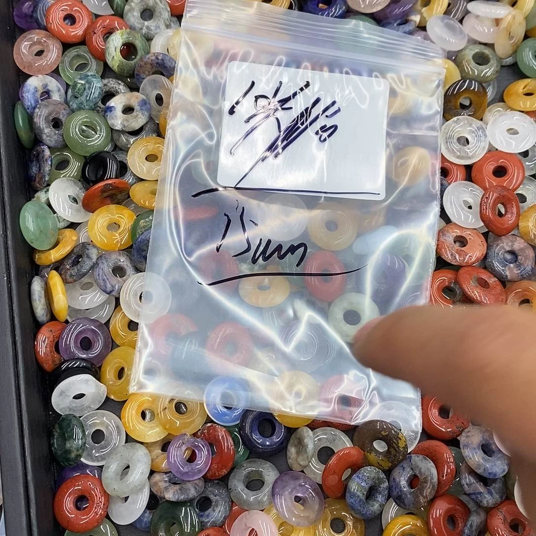玛瑙/玉髓颈饰合金