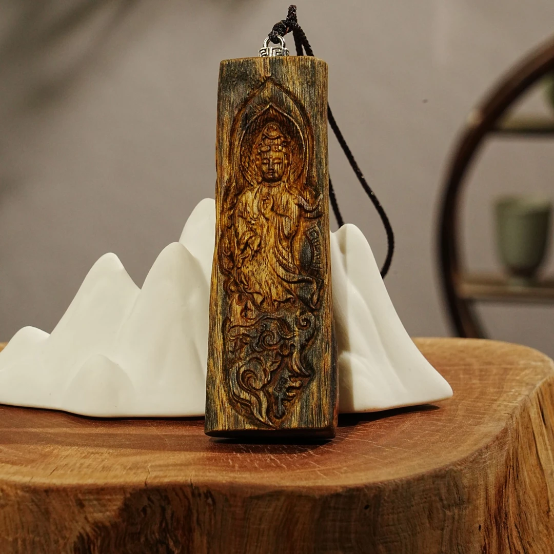 柬埔寨金丝蜜结沉香雕刻件8.01x2.72x1.13cm13.7g 250807001 A