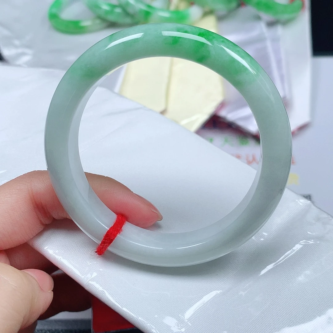 翡翠未镶嵌手镯1573