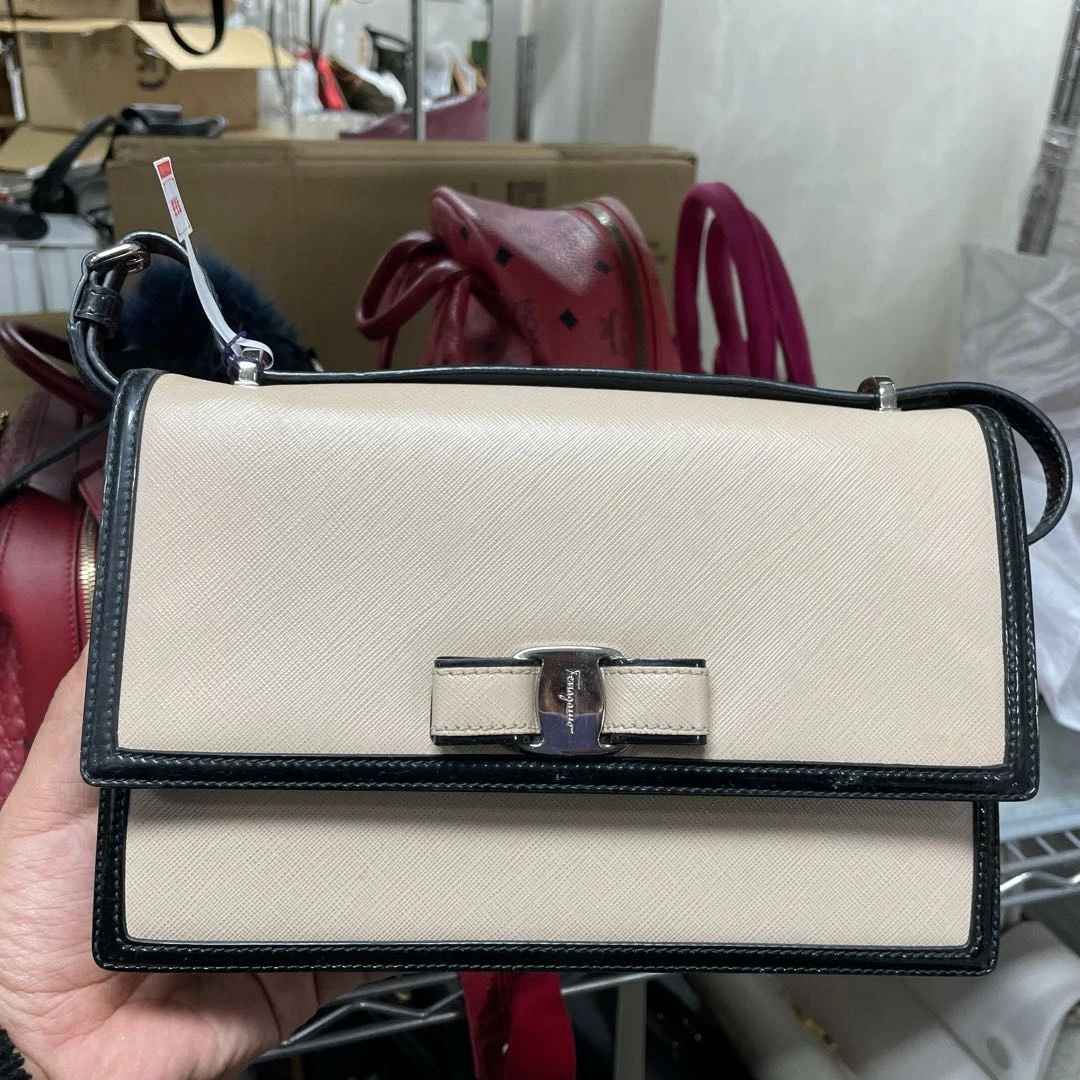 95新 FERRAGAMO/菲拉格慕 小野专属/单肩包/DY9310