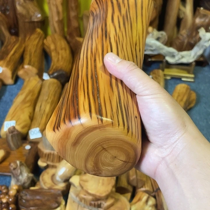臭***贝大叶紫檀（黑酸枝木类）太行崖柏颈椎