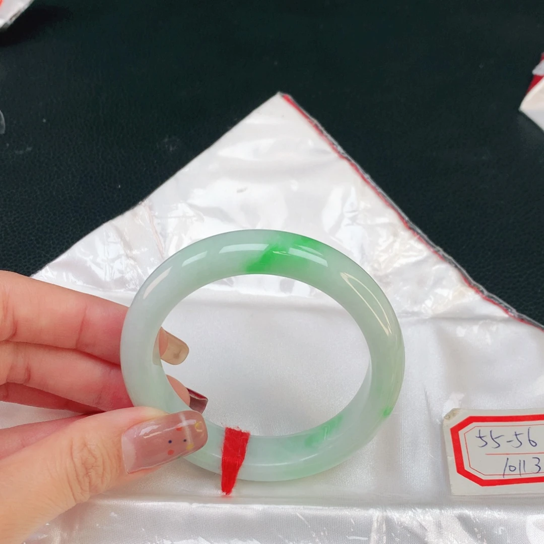 未镶嵌手镯翡翠131