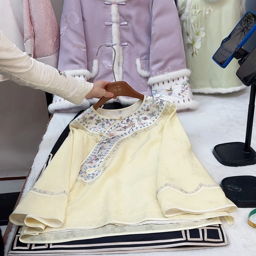 刺绣真丝黄色花罗 上衣