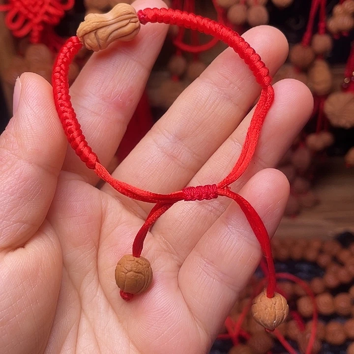 木质类龙纹桃枭挂件