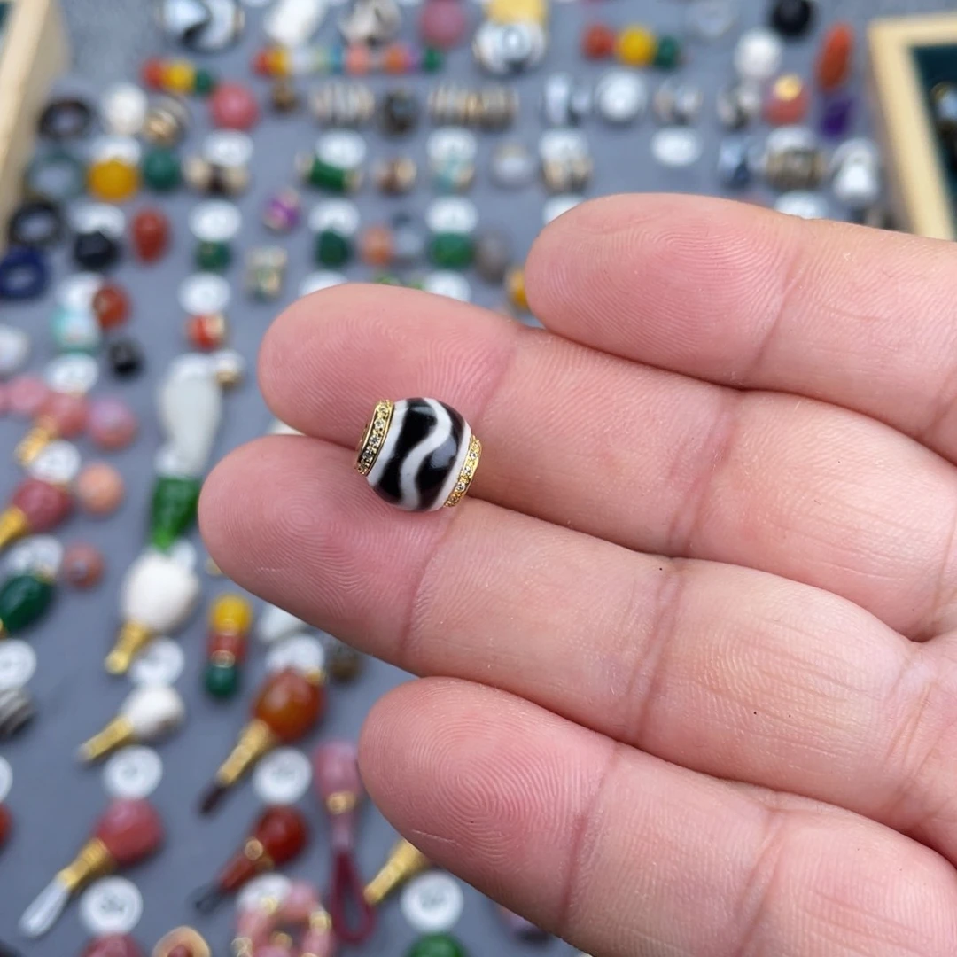 玛瑙/玉髓饰品未镶嵌力*