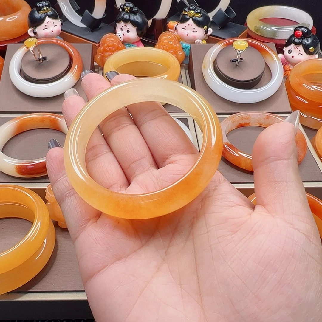 石英质玉（黄龙玉）未镶嵌手镯包容福利57