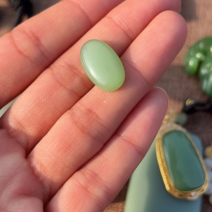 和田玉未镶嵌颈饰19/11.6/4.6