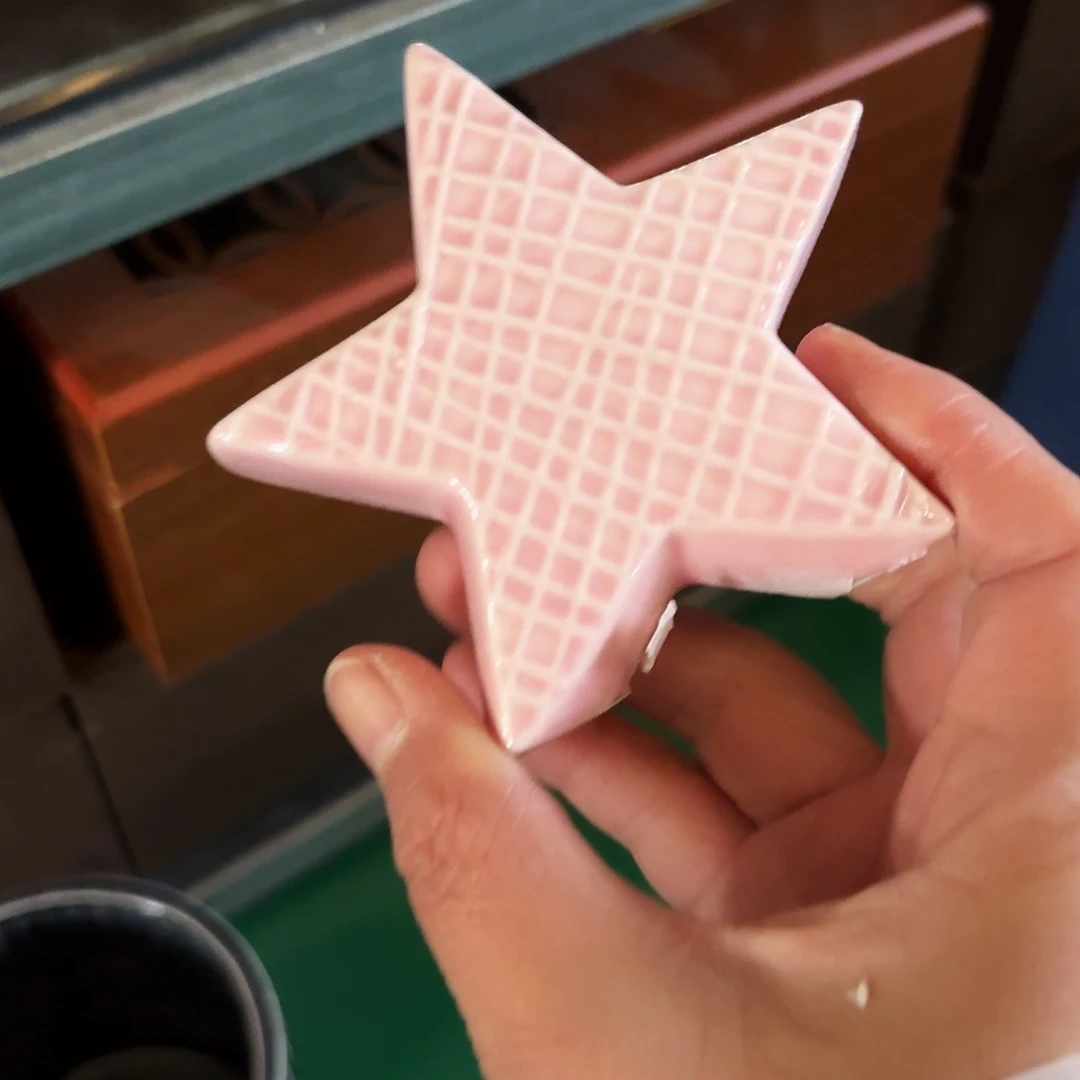 皮***白陶瓷艺术设计中心