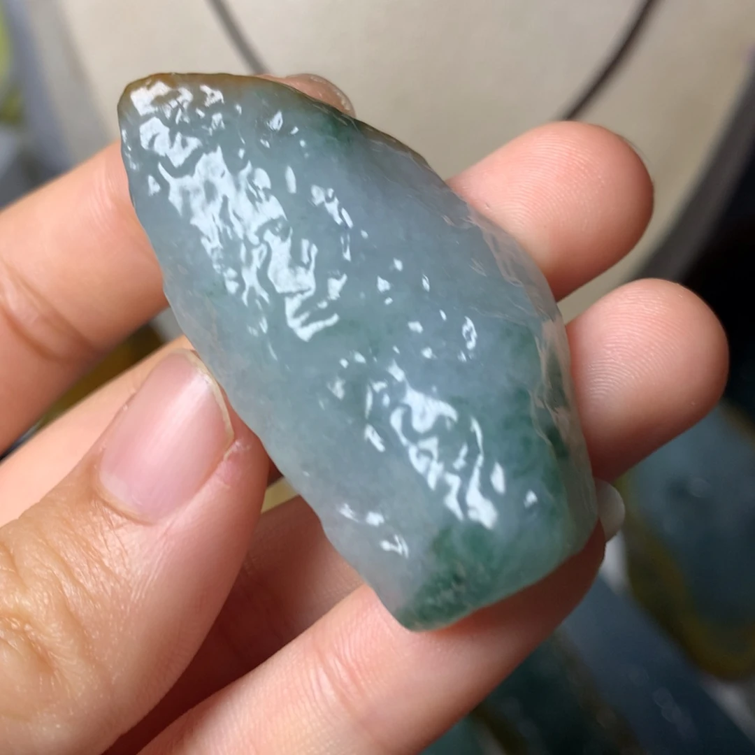 翡翠颈饰未镶嵌吊坠