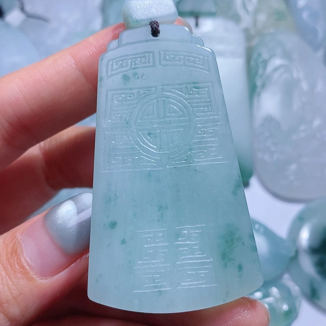 定制翡翠未镶嵌毛货付款后确认抛光