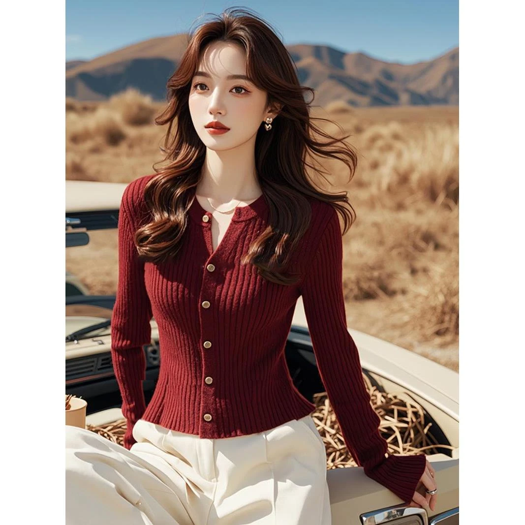 别致漂亮红色肌理感纯针织开衫女秋冬季独特短款毛衣收腰外套