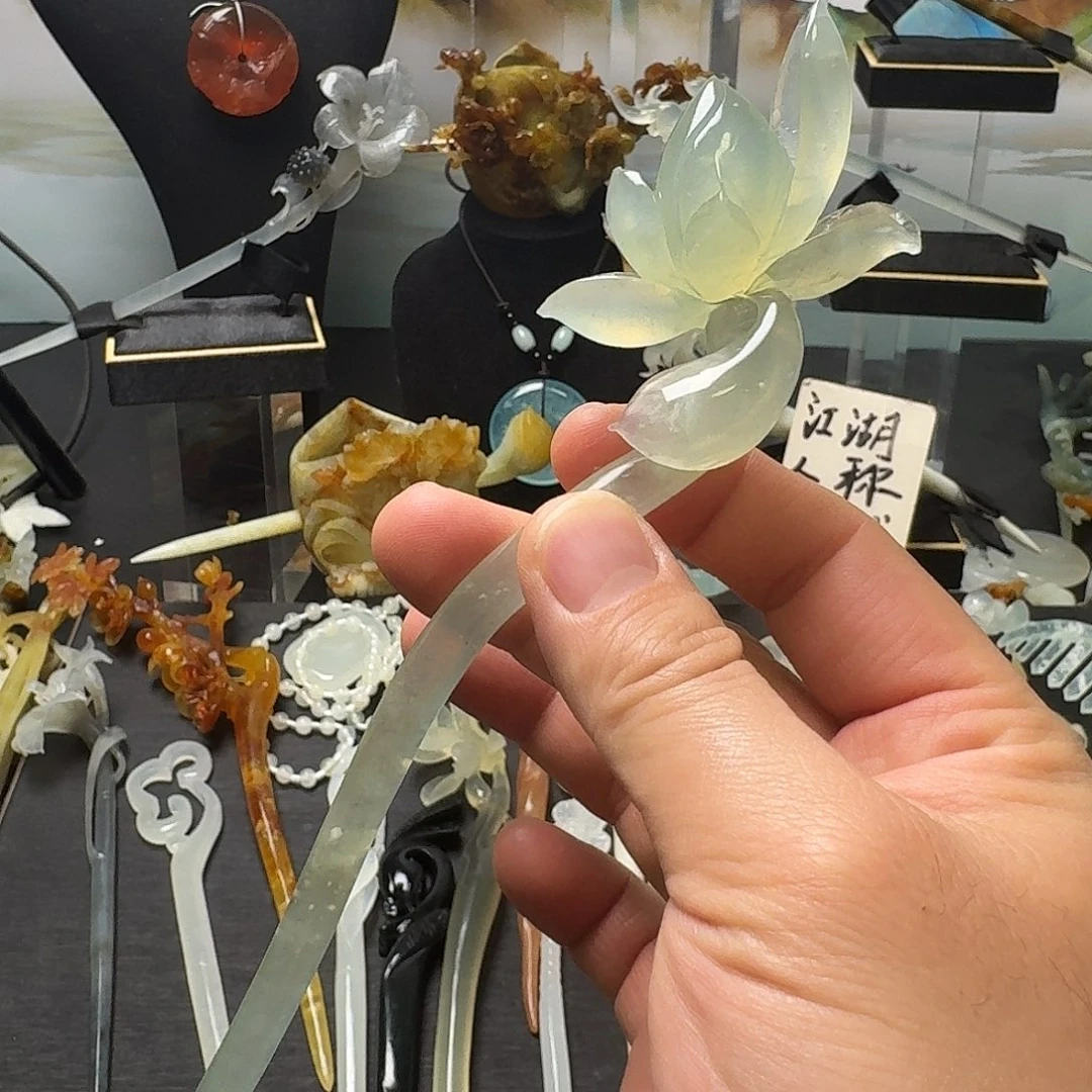 蛇纹石玉未镶嵌发饰