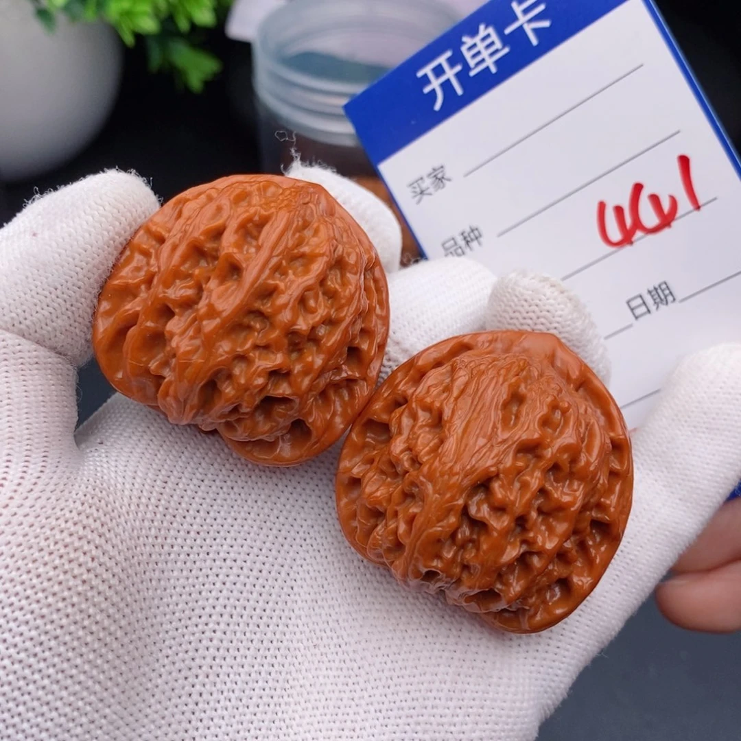 文玩核桃把件39金牛441