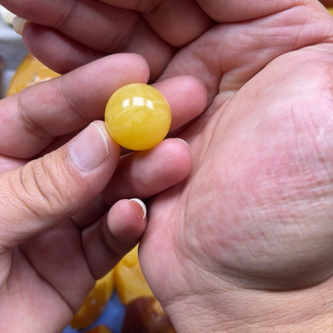 蜜蜡裸石未镶嵌大****海珠子