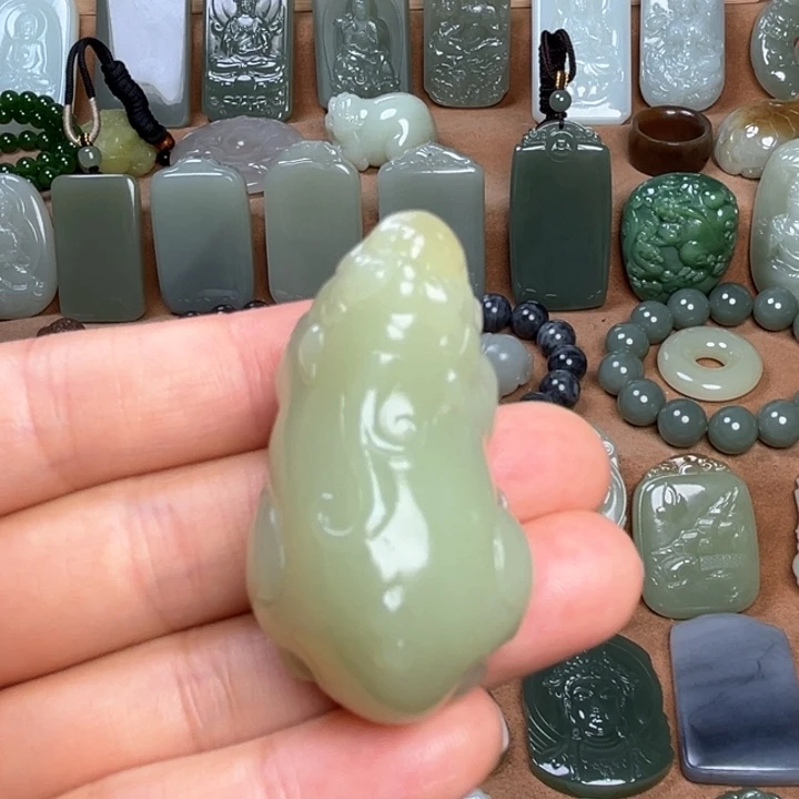 和田玉（糖玉）未镶嵌颈饰