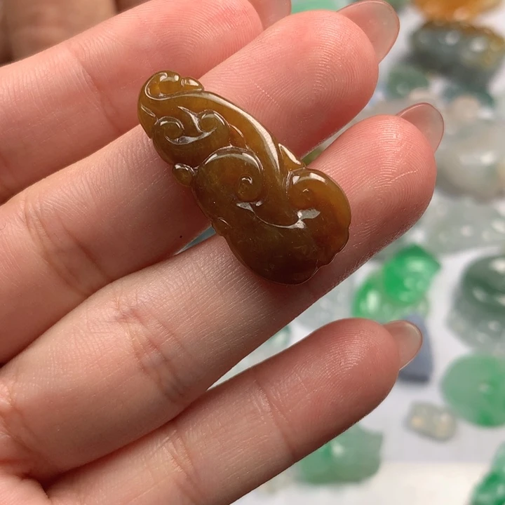 翡翠未镶嵌颈饰翡翠