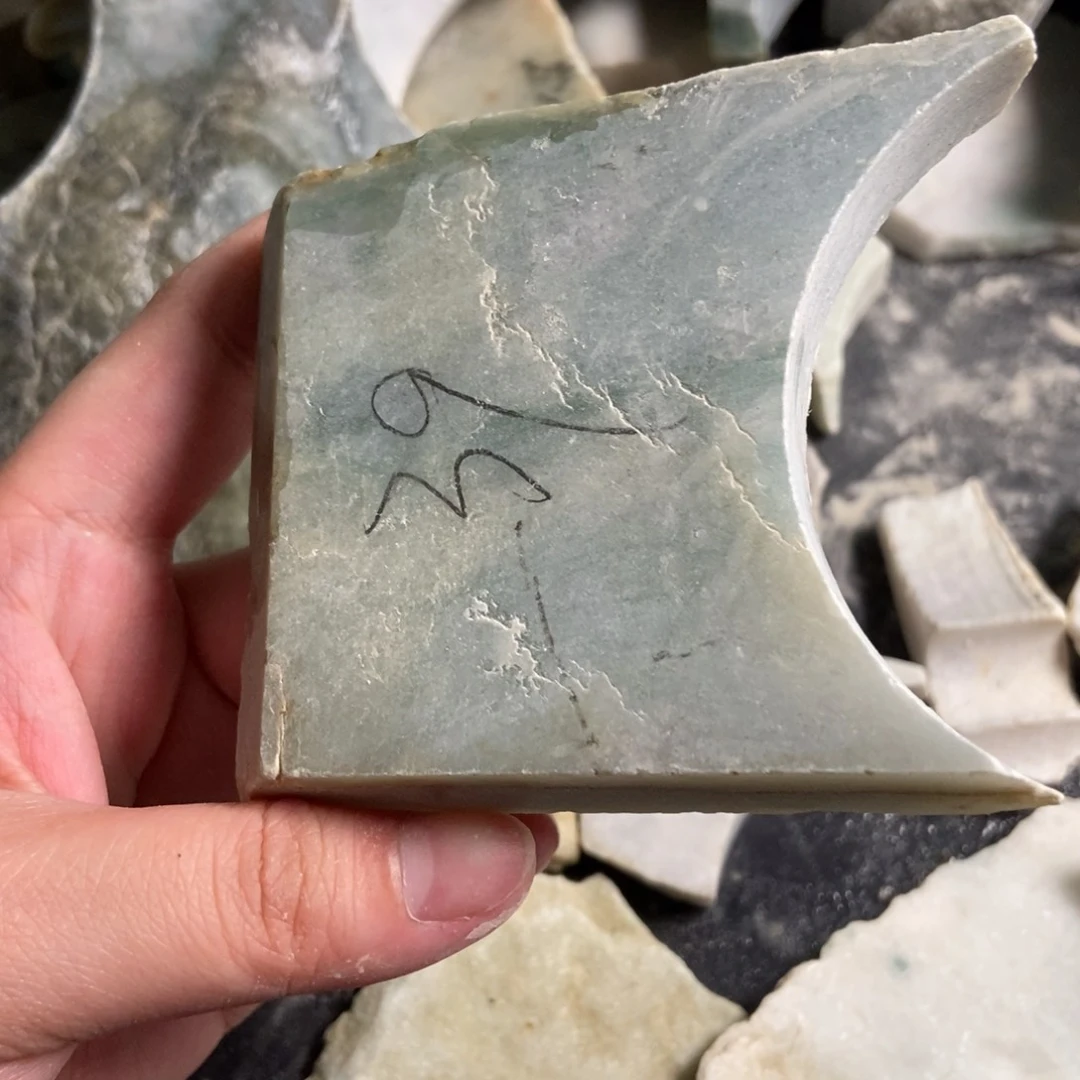 翡翠挂件未镶嵌天然翡翠