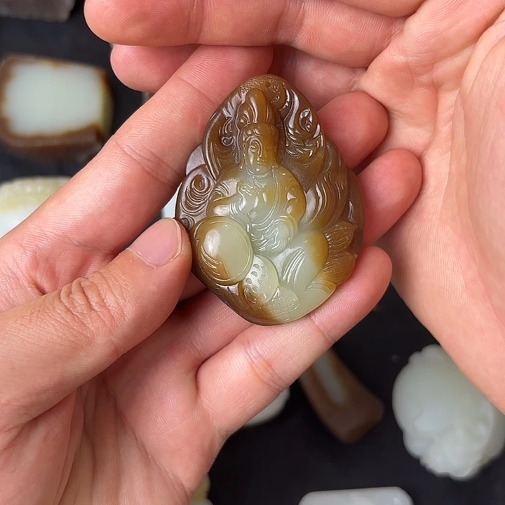 和田玉未镶嵌挂件