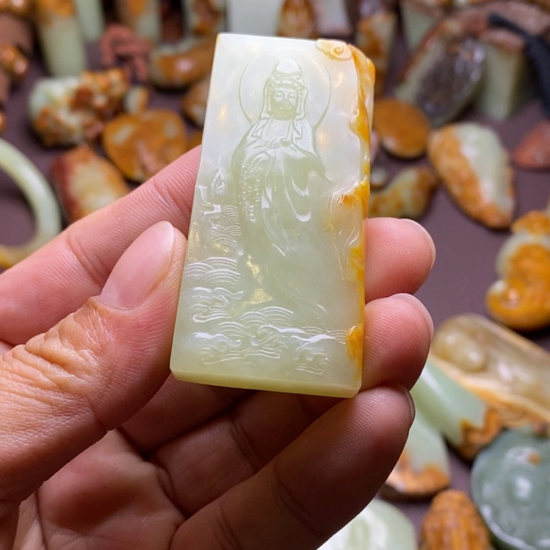 【闪购商品】颈饰未镶嵌岫岩河磨玉（透闪石质玉）