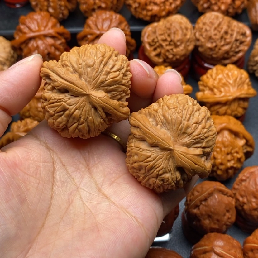 【闪购商品】文玩核桃把件初****》白狮子