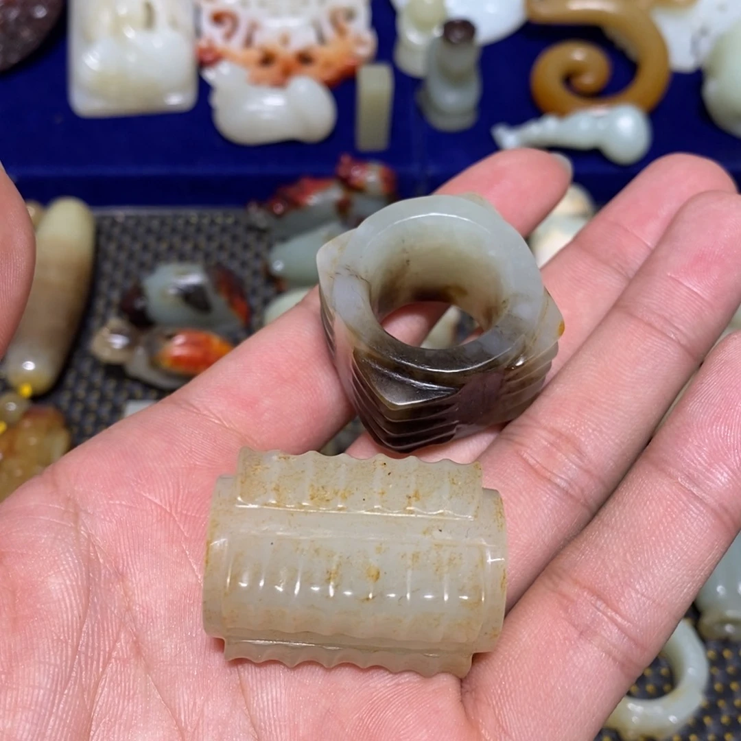 和田玉（糖玉）挂件未镶嵌九*