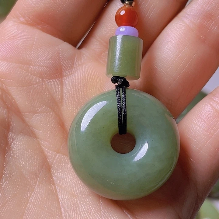 手串未镶嵌岫岩河磨玉（透闪石质玉）