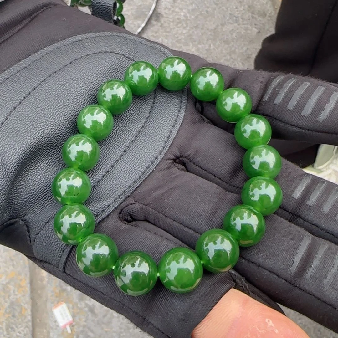 和田玉未镶嵌颈饰卡十二菠菜绿