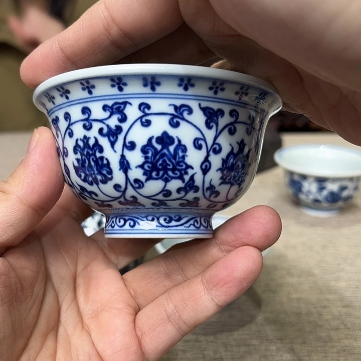 瓷杯子青花缠枝压手杯