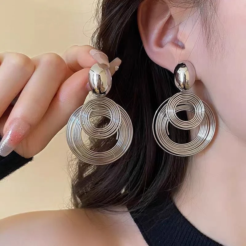 合金亚克力耳饰 欧美高级感个性镂空圆圈流苏环女小众设计感耳坠