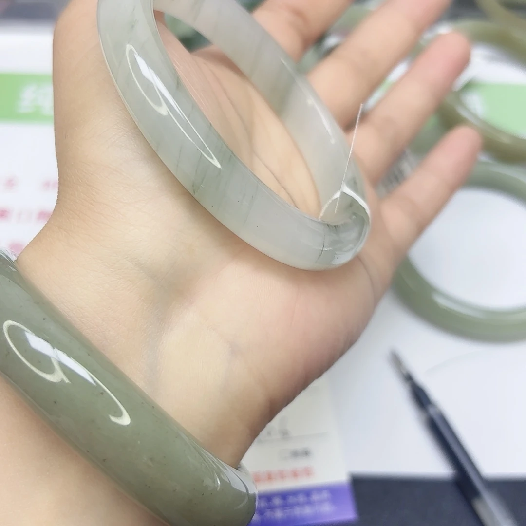 石英质玉未镶嵌手镯3/6061