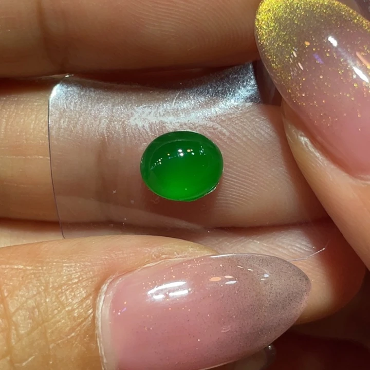 翡翠未镶嵌颈饰蛋