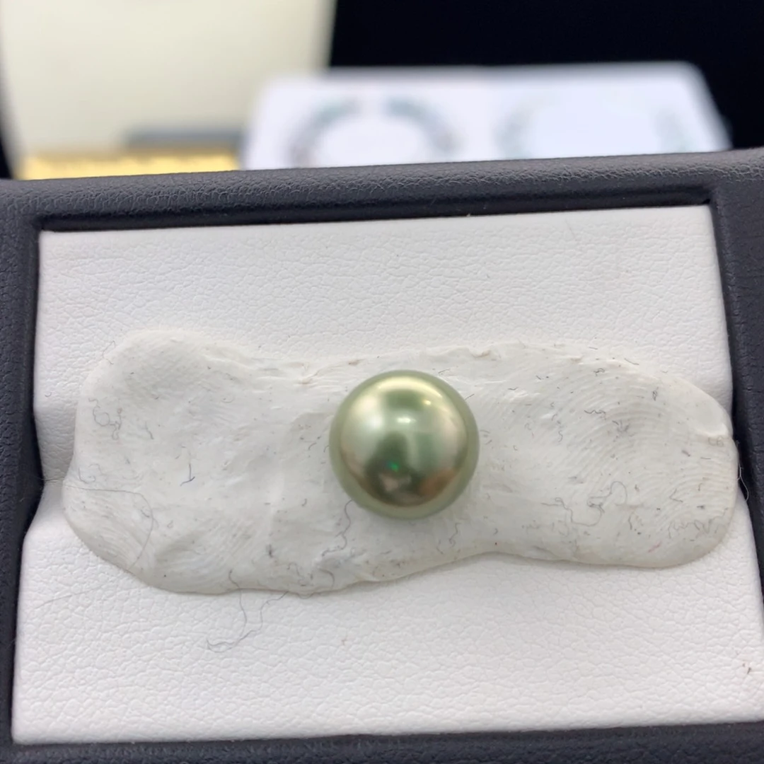 未镶嵌裸珠定制海水珍珠10mm牛油果绿孔后无暇
