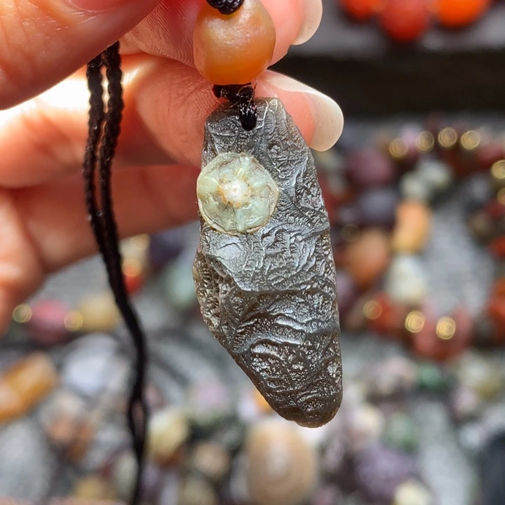 玛瑙/玉髓未镶嵌珠宝半成品