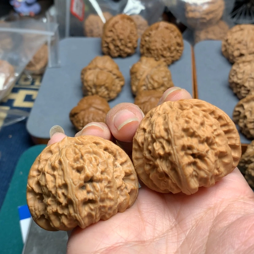 【闪购商品】核桃摆件42白狮子编号2339