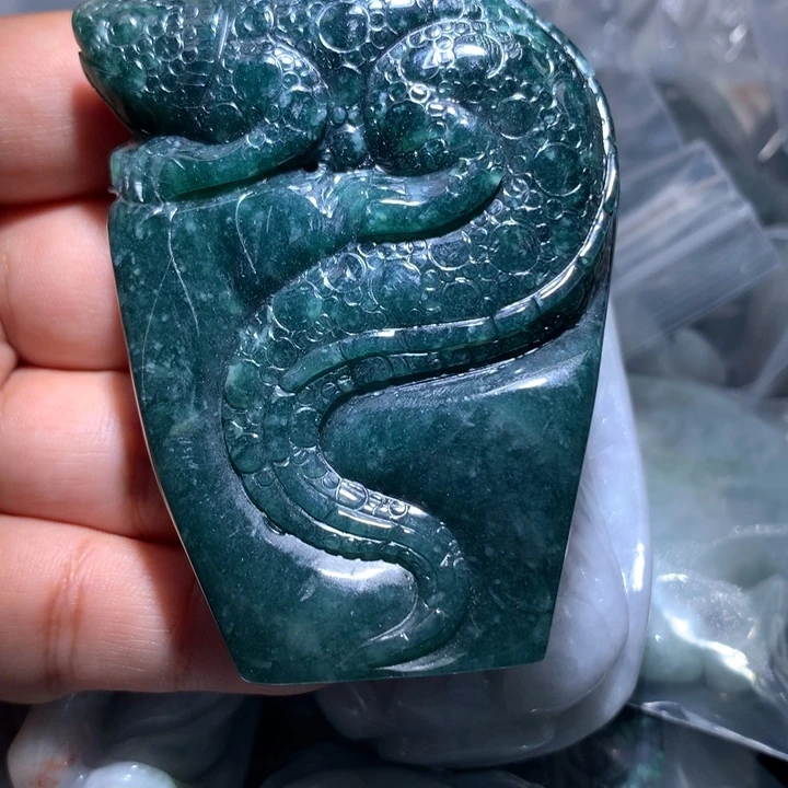 翡翠未镶嵌颈饰保真天然A货翡翠