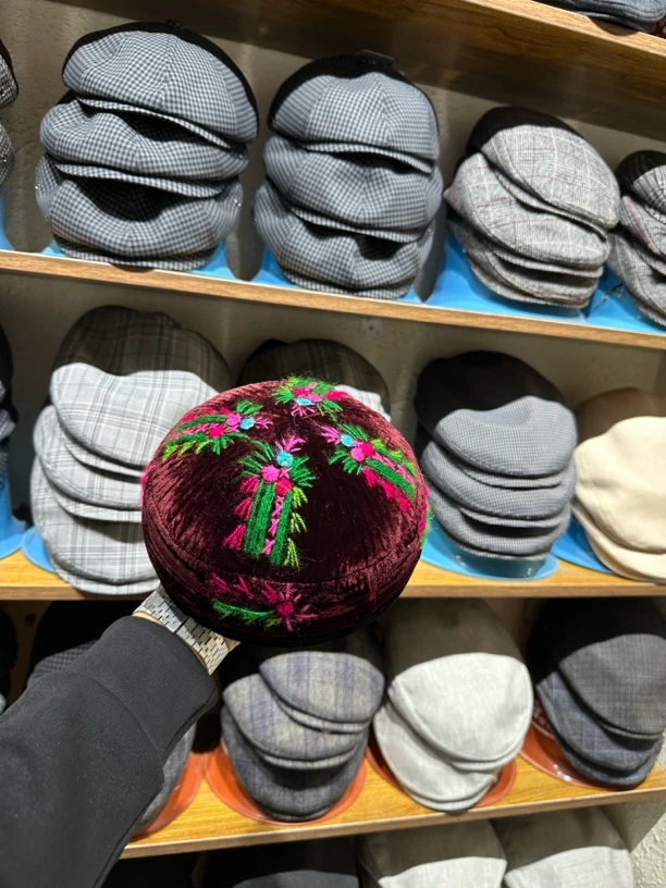 伊梨特色手工花帽秋冬冬季黑色韩版帽子保暖百搭紫色