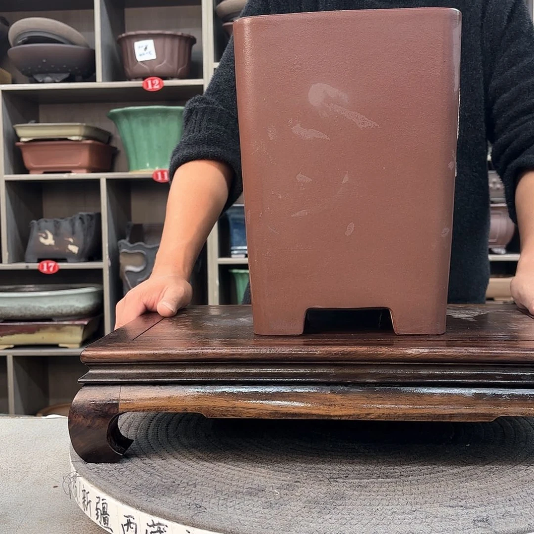 紫砂花盆紫砂的味道很好闻