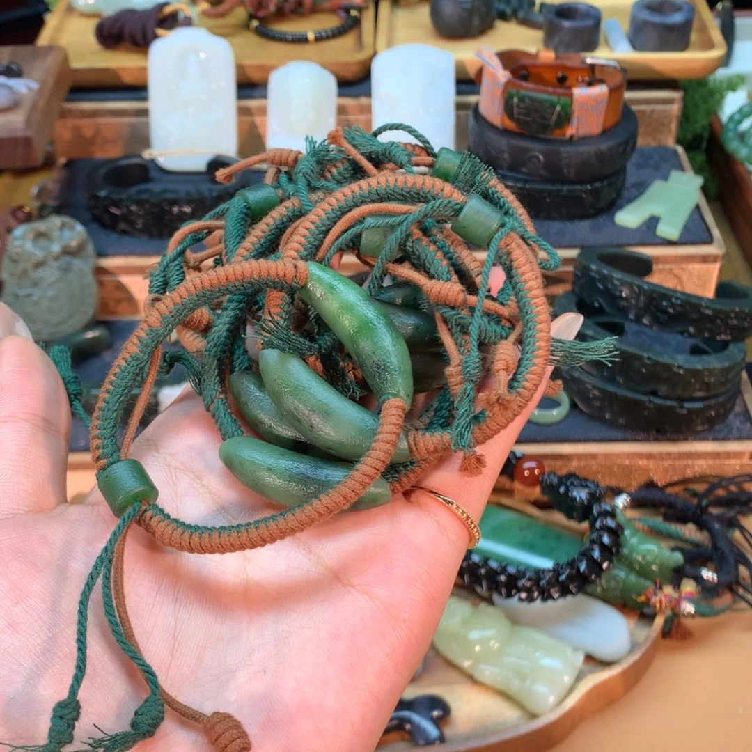 和田玉（糖玉）未镶嵌挂件