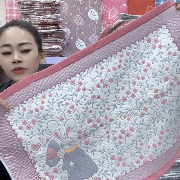 棉粉色小花兔纯棉