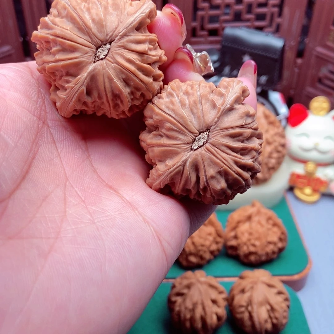 文玩核桃吊坠顺**易磨盘44