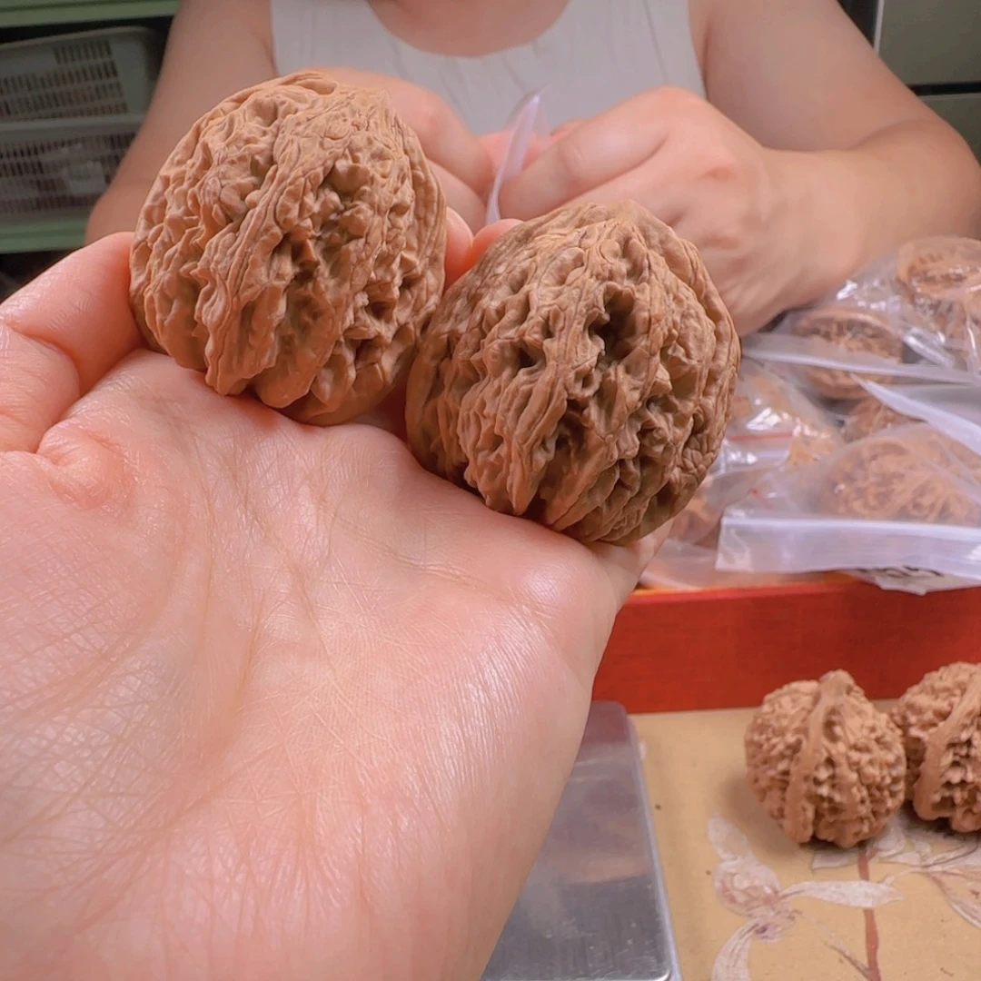 文玩核桃吊坠山地虎42-312