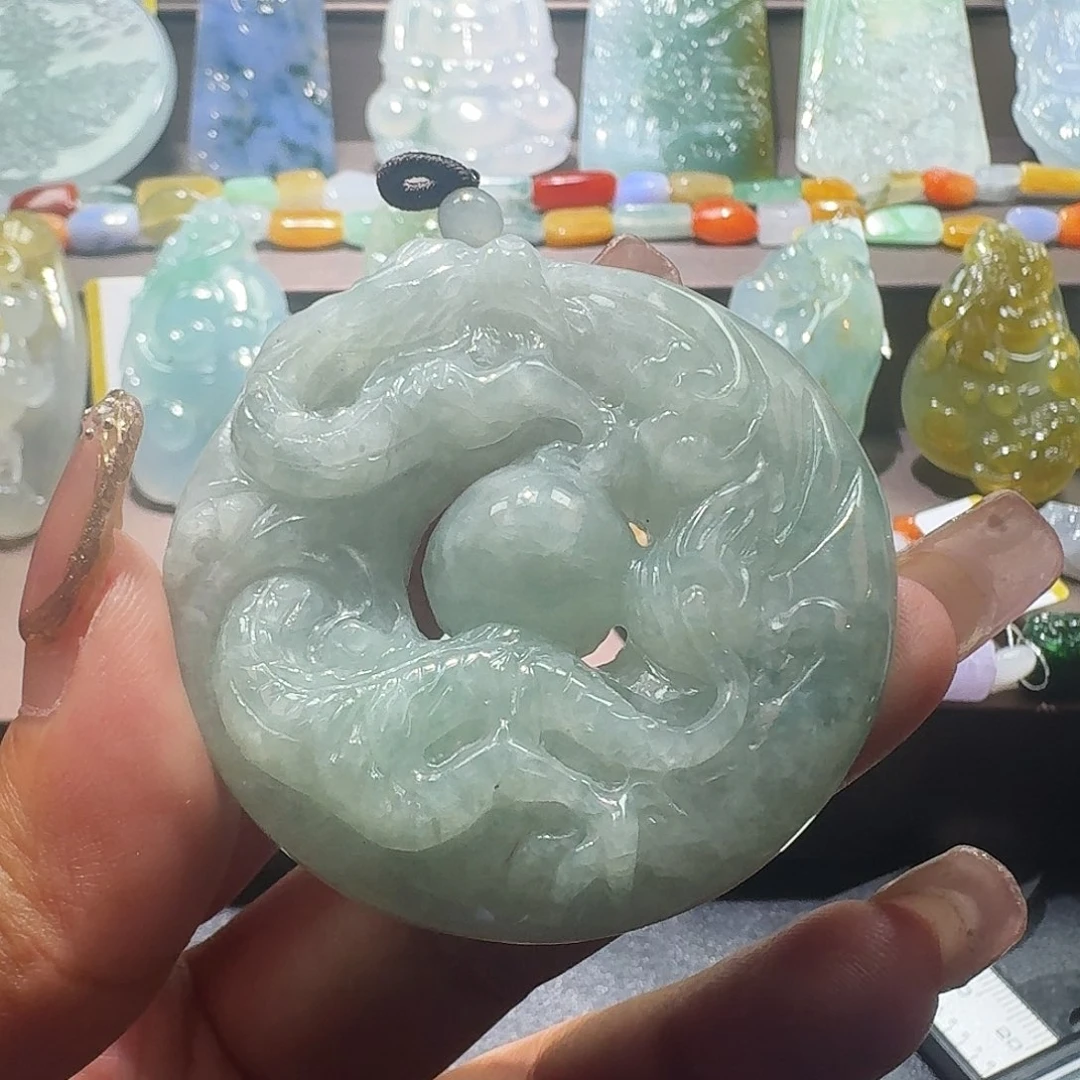 翡翠未镶嵌颈饰吊坠