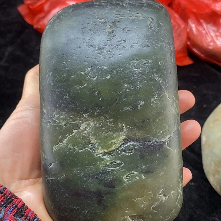 秦***王和田玉未镶嵌挂件