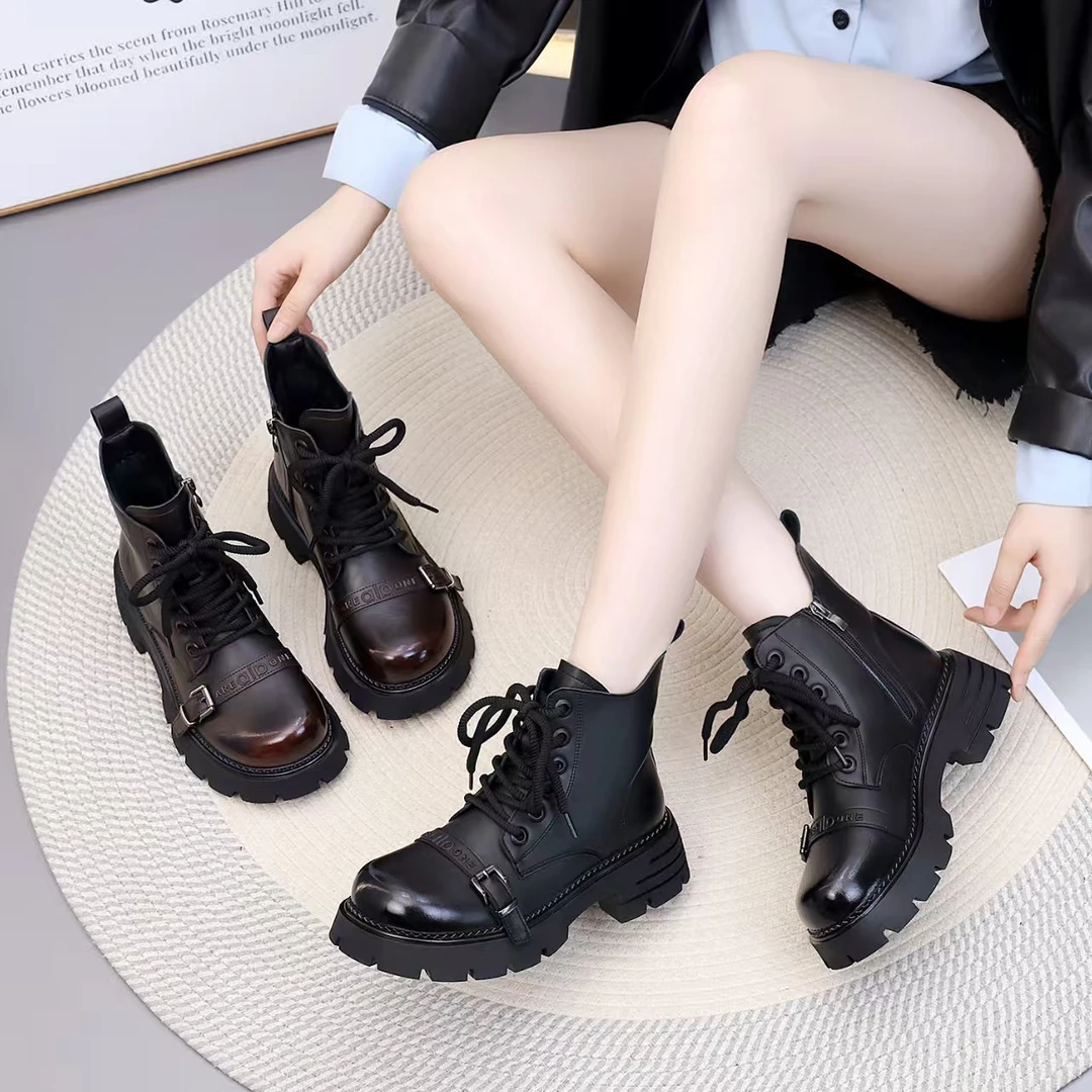 厚底马丁靴女2025秋冬新款英伦风增高显瘦百搭时尚配裙显脚小短靴