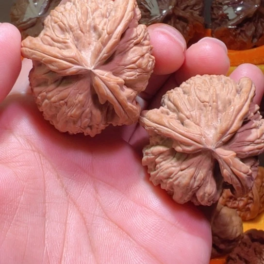 把件文玩核桃精品全品白狮三棱